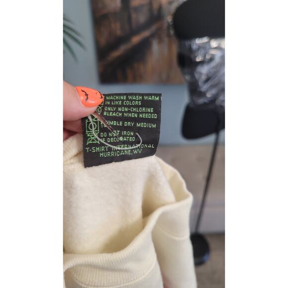 Vtg TSI USA Harvard University Crewneck Sweater– Size L – Cream/Ivory – Stained - Picture 5 of 7